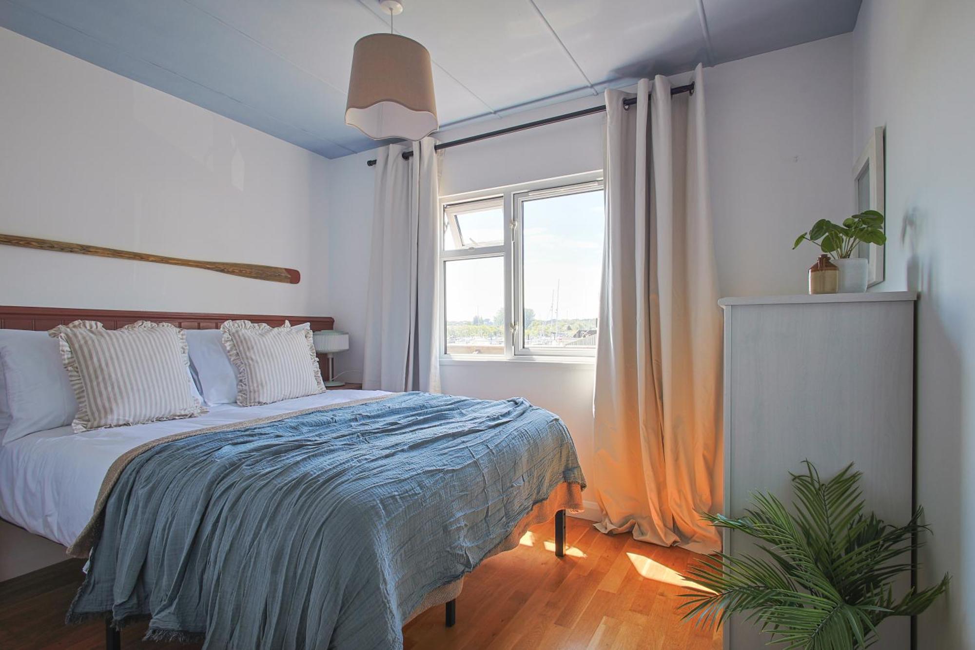The Retreat, Waterfront & Log Burner Villa Christchurch  Exteriör bild
